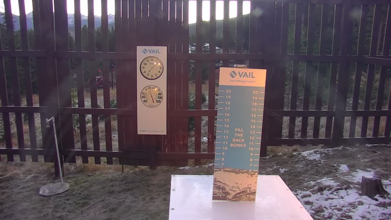 Vail snow stake